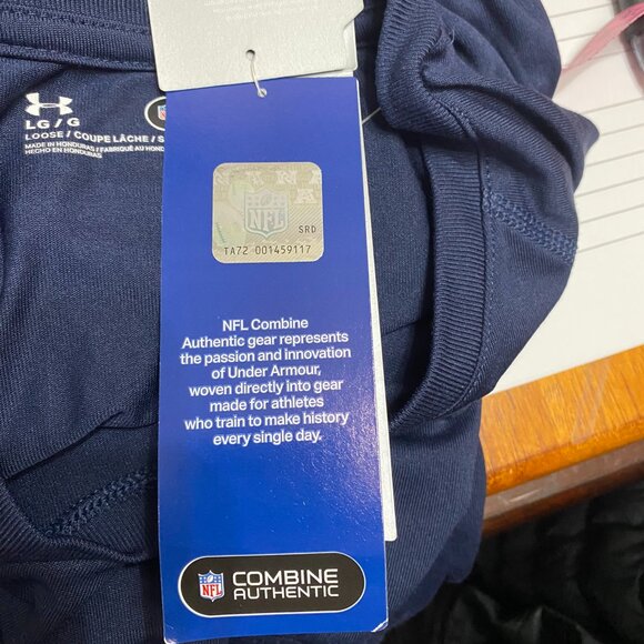 NWT L Under Armour New England Patriots Shirt - Picture 7 of 11